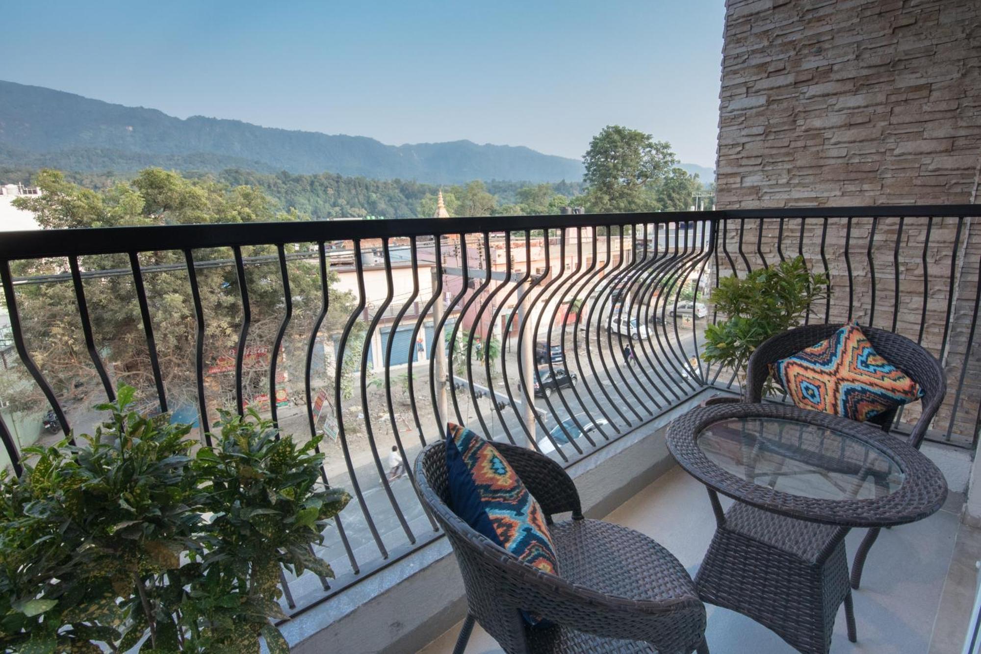 Holywater Hotel By Ganga Kinare #150 Mts From Ganga Ghat Rishikesh Ngoại thất bức ảnh