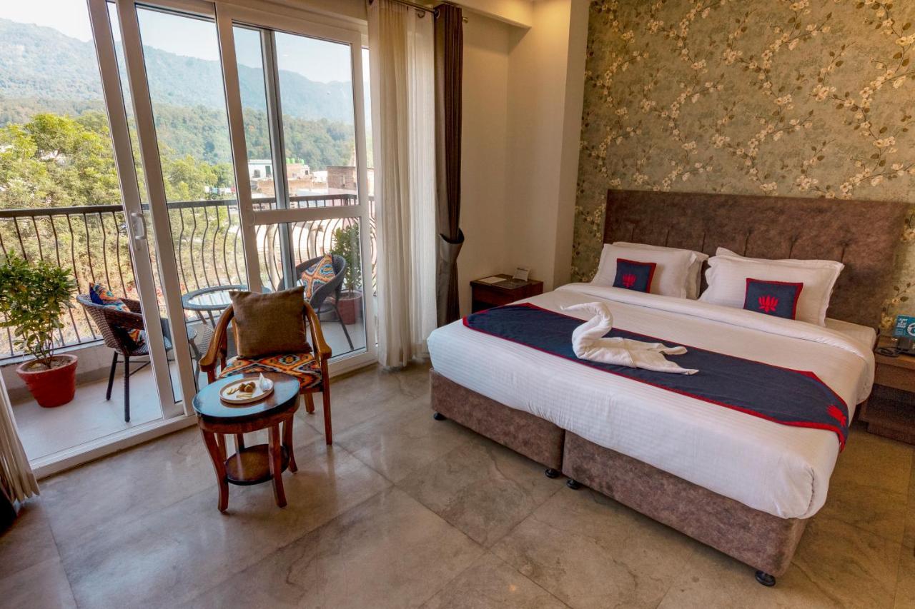 Holywater Hotel By Ganga Kinare #150 Mts From Ganga Ghat Rishikesh Ngoại thất bức ảnh